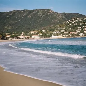 https://apartment-parcs-de-la-fouasse-1.fr-provencehotel.com