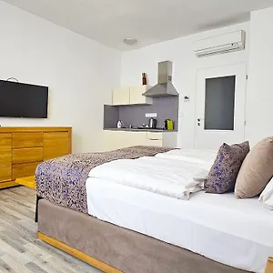 Aparthotel Karlova - Mostecka 10 St Depandance Praag